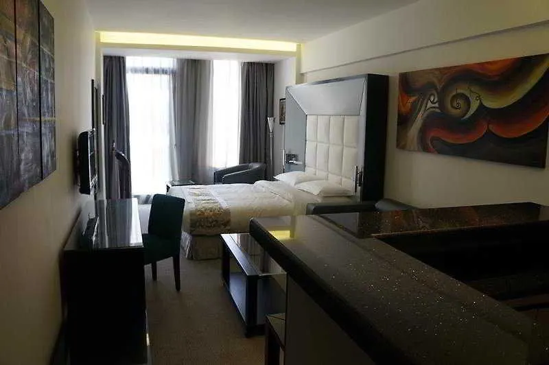 Wh Hotel Beirut 4*,